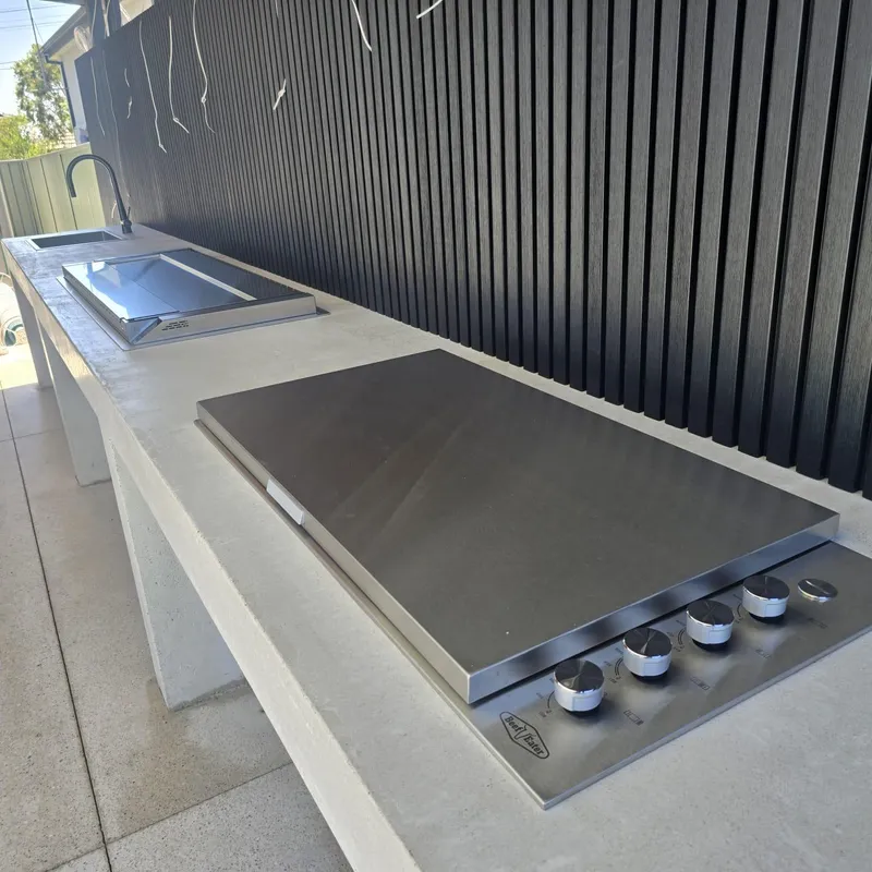 The finished Peakhurst BBQ benchtop with the sink, cooktop and Beefeater BBQ installed